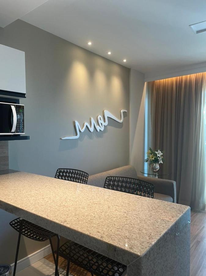 Flat Iate Clube Home Experience Praia Do Canto Vitoria Bagian luar foto