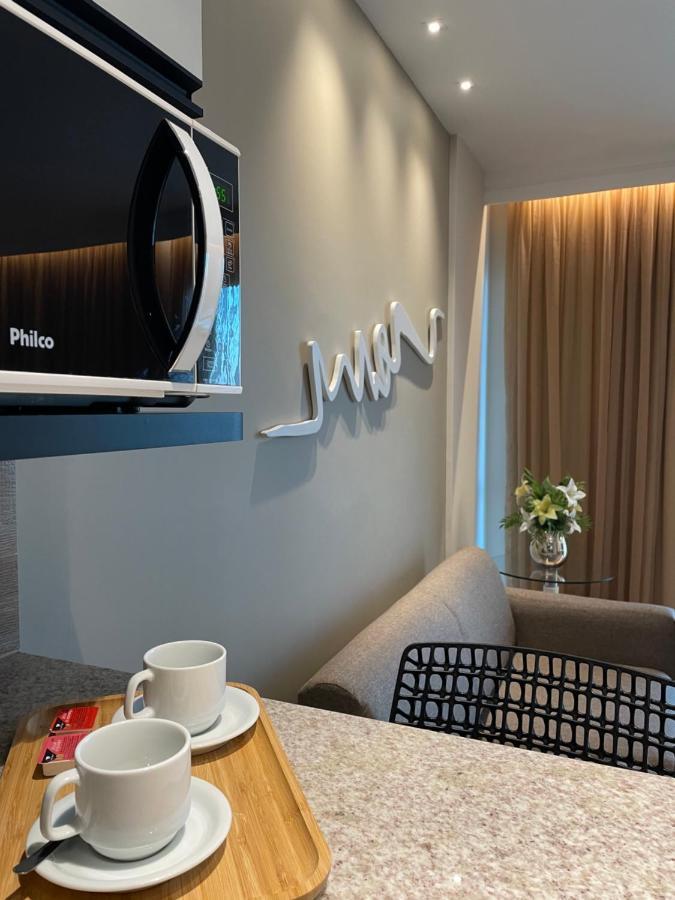 Flat Iate Clube Home Experience Praia Do Canto Vitoria Bagian luar foto